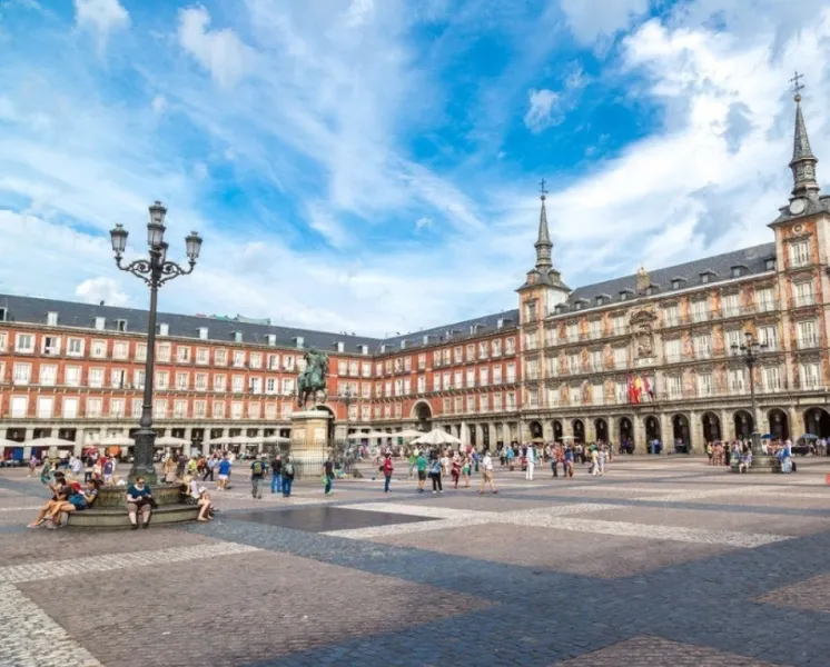 Dónde encontrar las mejores vistas de Madrid desde un bar con terraza
