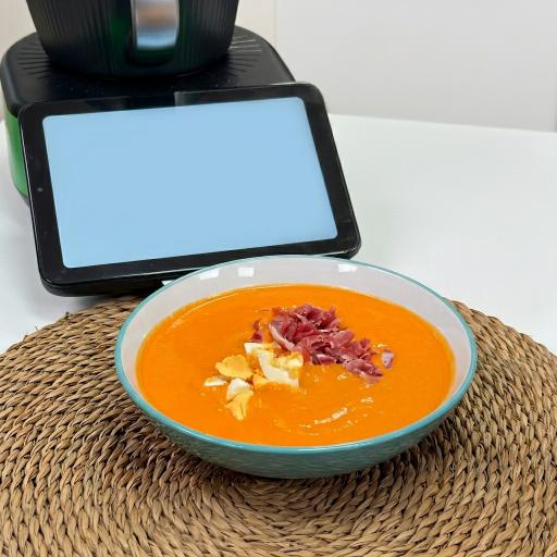 Salmorejo en Thermomix cremoso, fácil y listo en minutos
