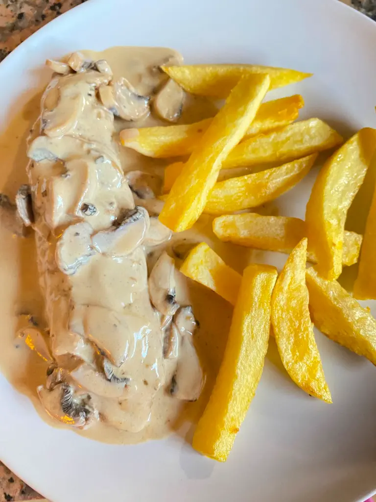 Solomillo de Cerdo a la Pimienta con Champiñones y Brandy