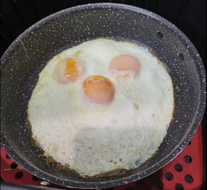 Huevo frito en freidora de aire tiempo, temperatura y el truco final