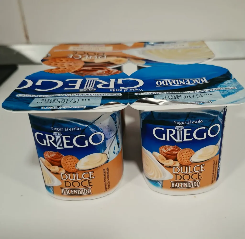 Yogur griego dulce Hacendado con dulce de leche, galleta y plátano: precio, ingredientes, información nutricional y si es una opción saludable.